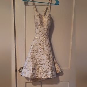 Short formal gold dress size 2